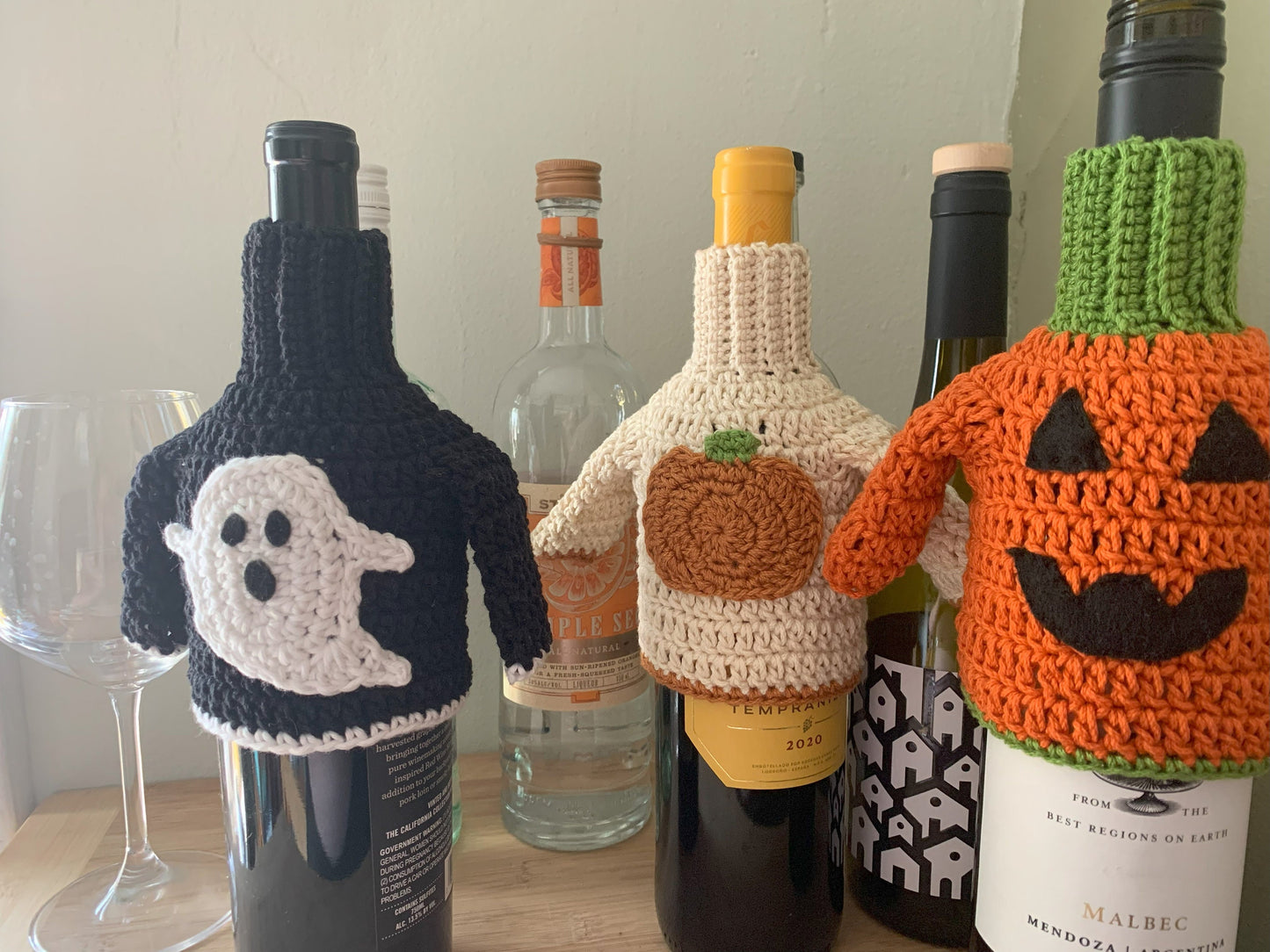 Crochet Ghost Wine Bottle Sweater: Glow in the Dark Halloween Cozy