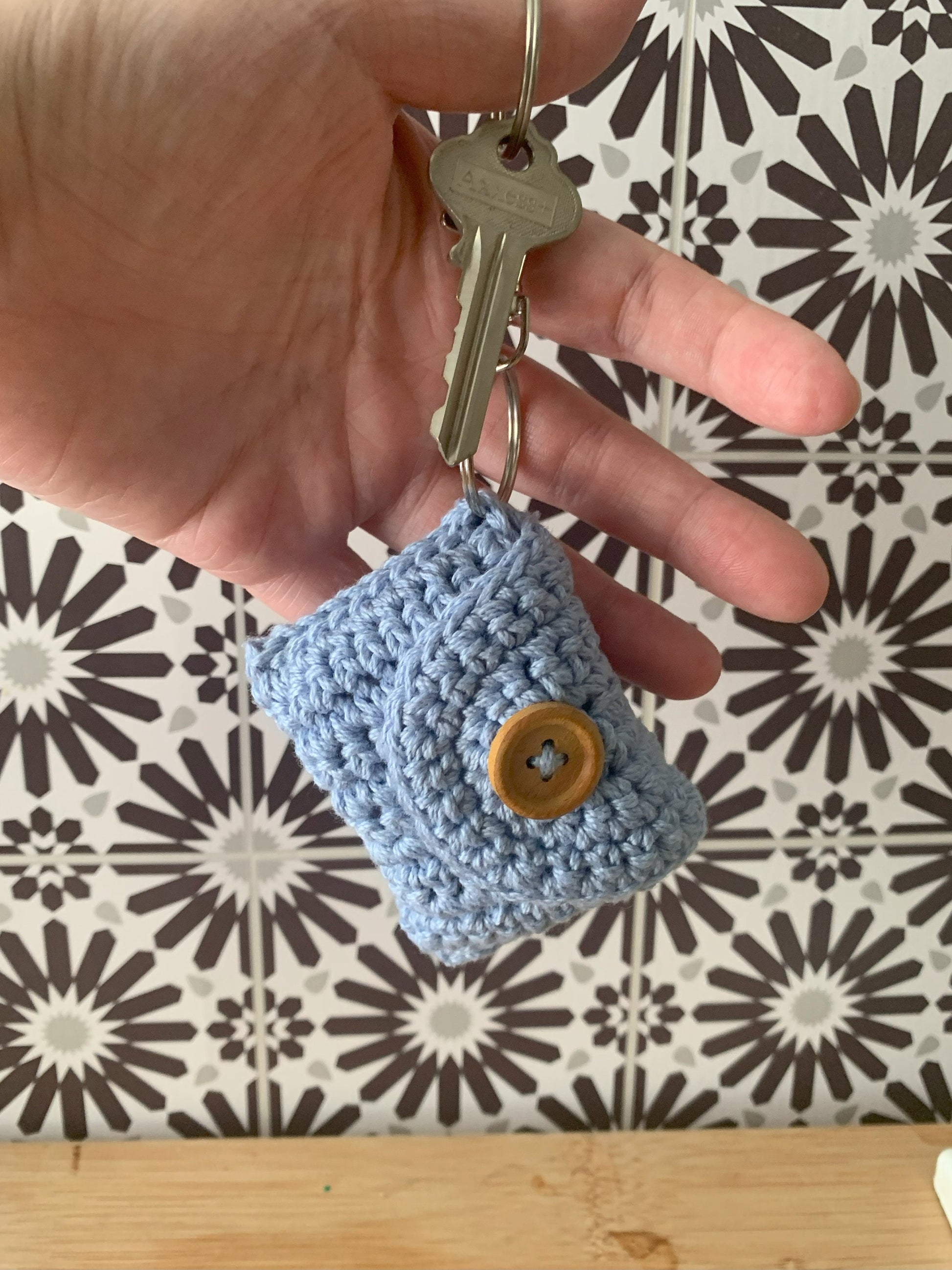 Crochet Headphone Pouch Keychain: Cotton Earbud Holder