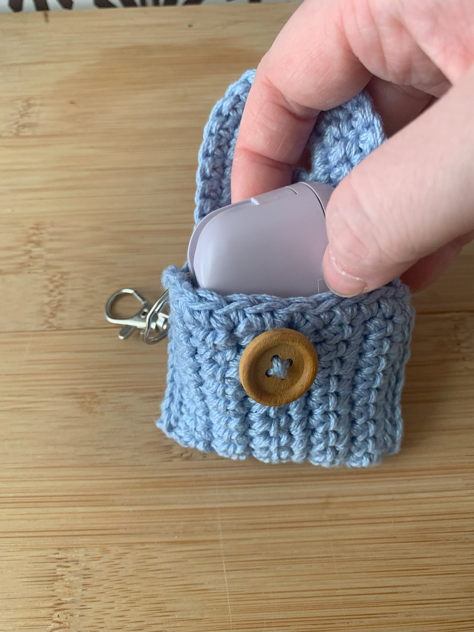 Crochet Headphone Pouch Keychain: Cotton Earbud Holder