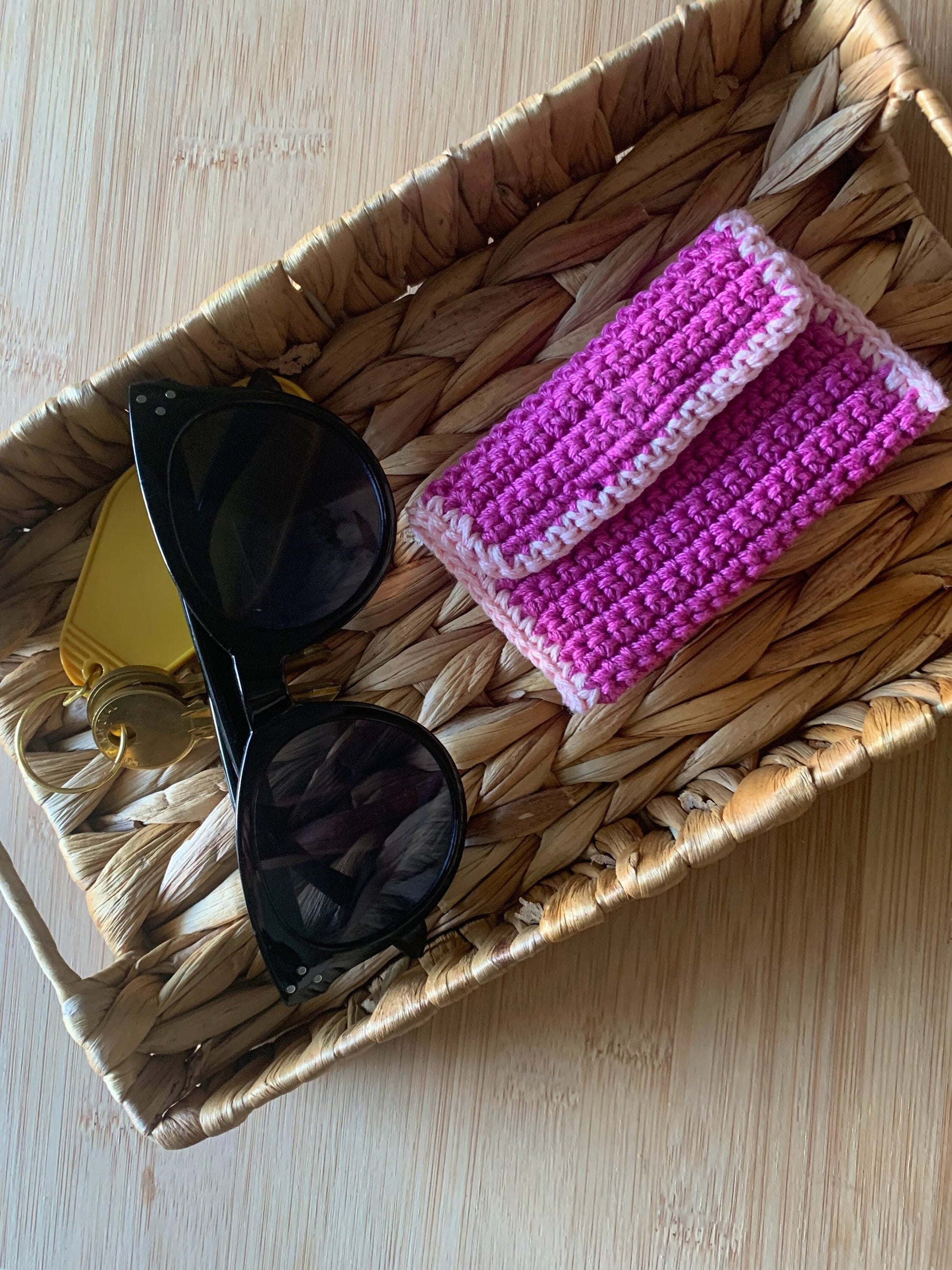 Handmade Crochet Wallet: Cotton Card Holder with Magnetic Snap