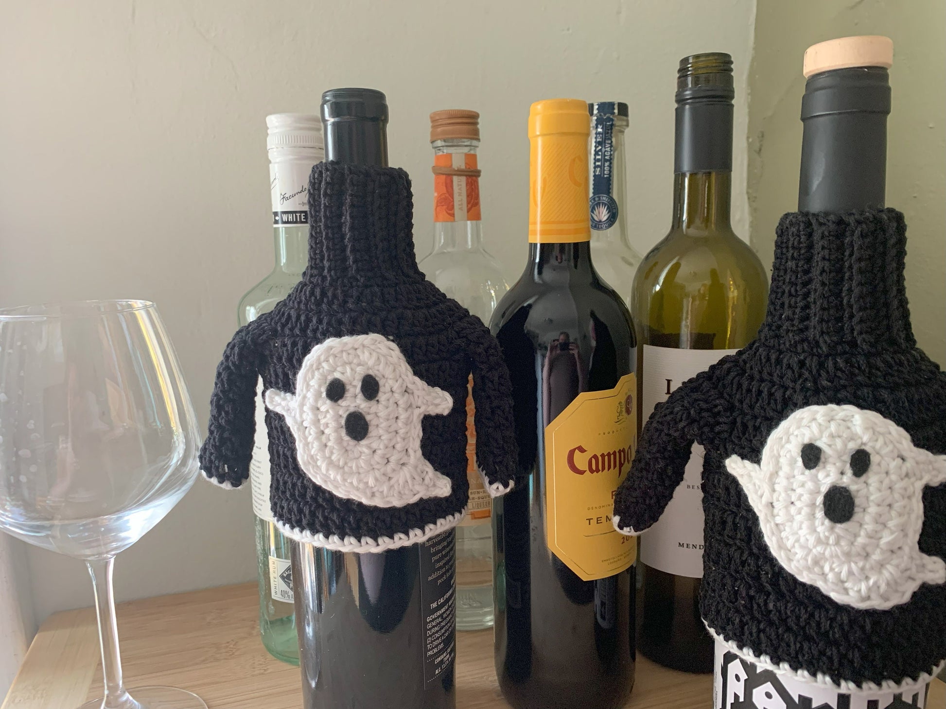 Crochet Ghost Wine Bottle Sweater: Glow in the Dark Halloween Cozy