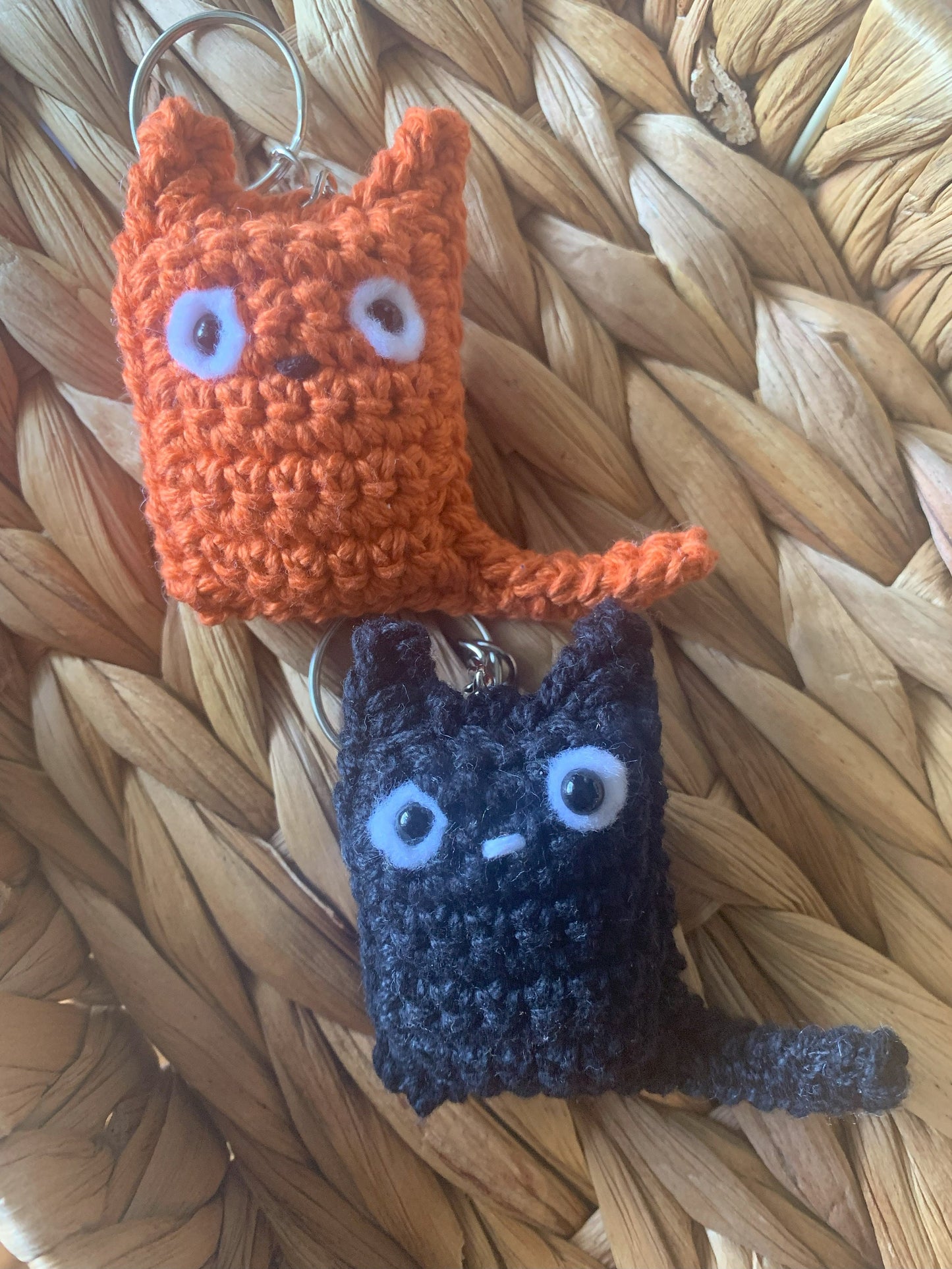 Crochet Cat Keychain - Halloween Cat Keychain - Crochet Black Cat Amigurumi Key Chain