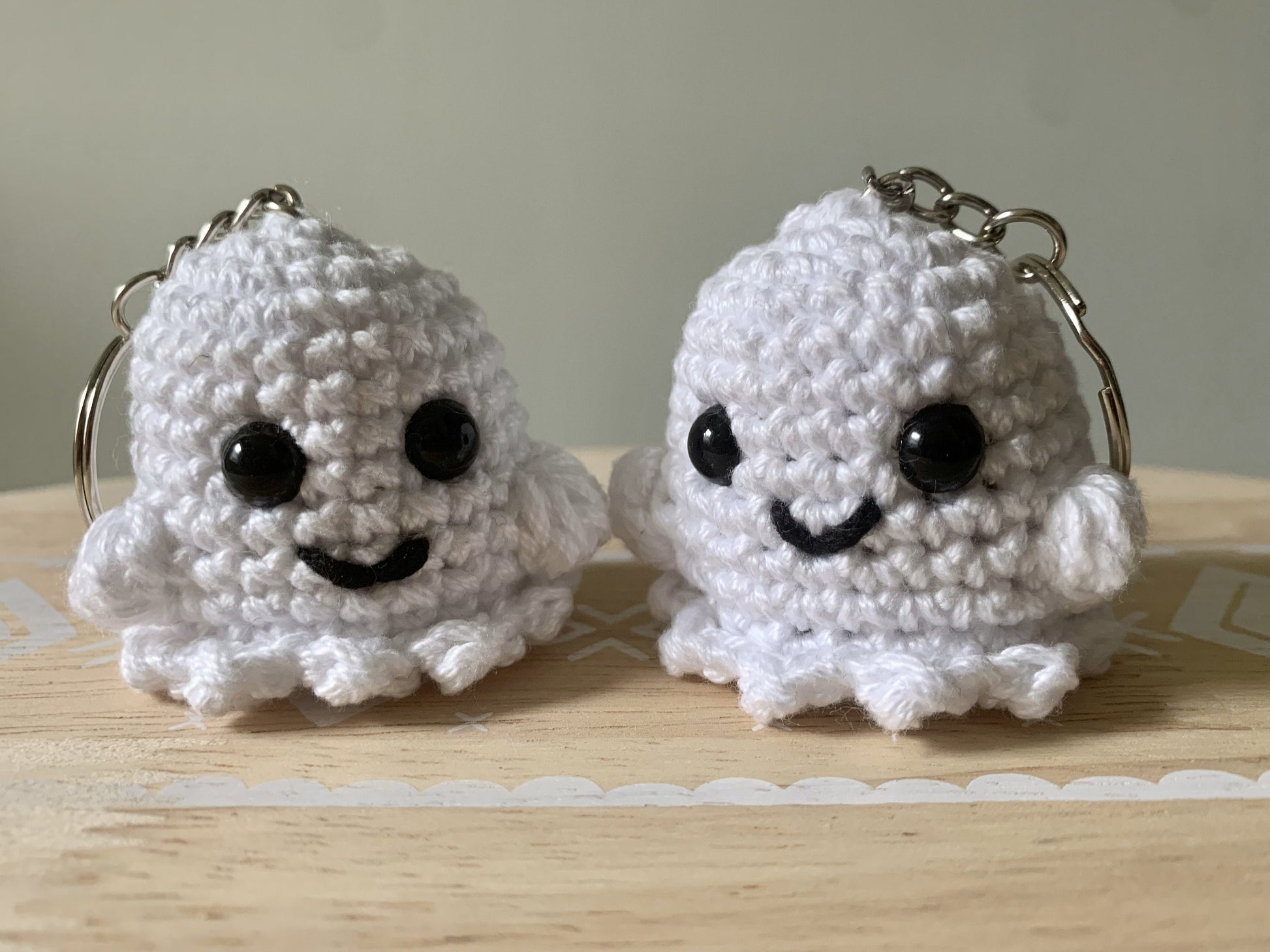 Crochet Ghost Keychain - Halloween Ghost Keychain - Crochet Ghost Amigurumi Key Chain