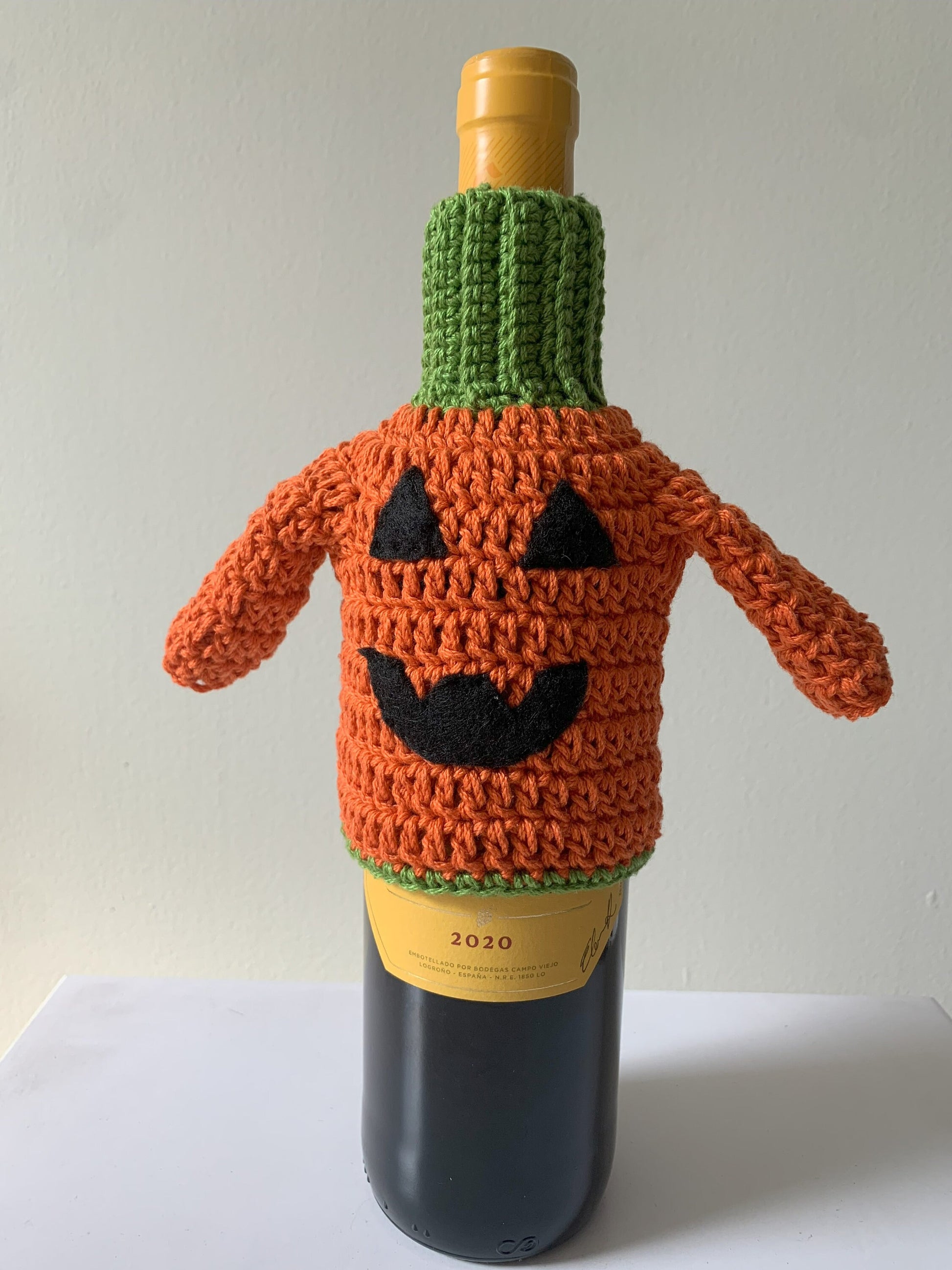 Crochet Jack-o'-Lantern Wine Bottle Cozy: Halloween Decor