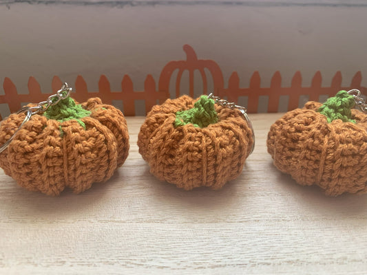 Crochet Pumpkin Keychain - Halloween Pumpkin Keychain - Crochet Pumpkin Amigurumi Key Chain