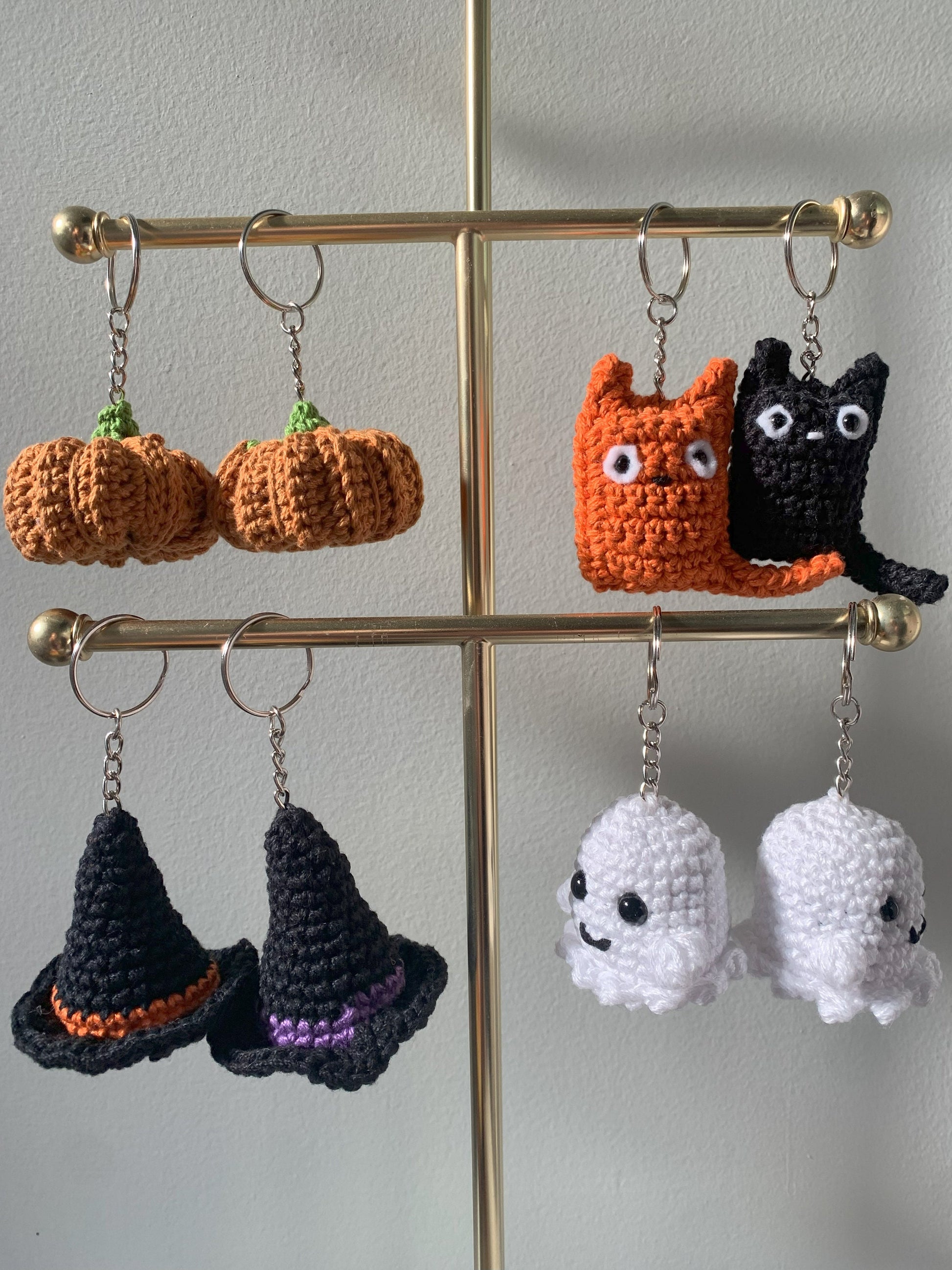 Crochet Witch Hat Keychain - Halloween Witch Hat Keychain - Crochet Witch Hat Amigurumi Key Chain