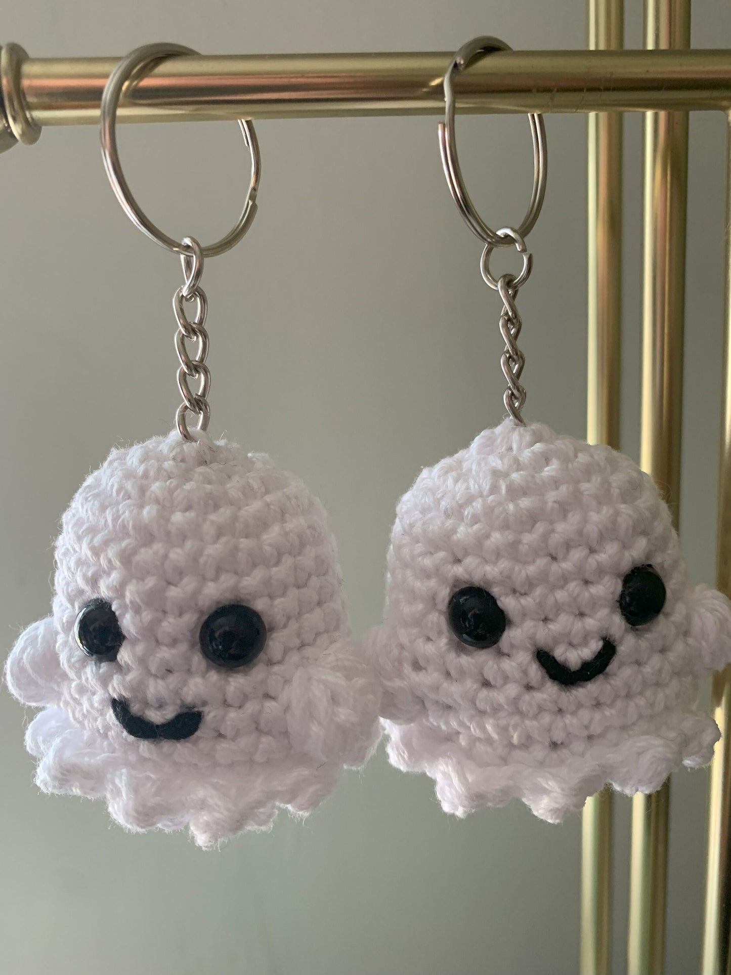 Crochet Ghost Keychain - Halloween Ghost Keychain - Crochet Ghost Amigurumi Key Chain