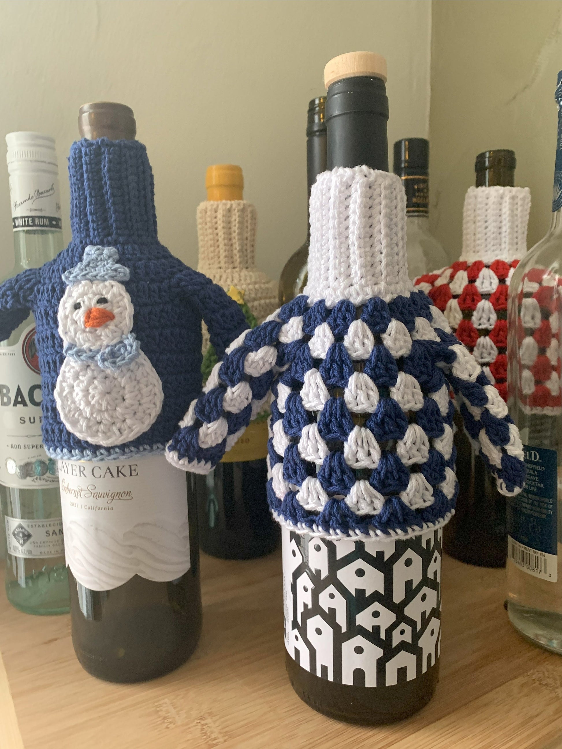 Crochet Snowman Wine Bottle Sweater - Ugly Sweater Wine Bottle Cozy - Wine Bottle Cover - Winter Wine Bottle Décor